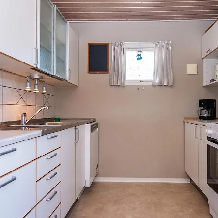 6 Person In Hemmet-by Traum * Hemmet